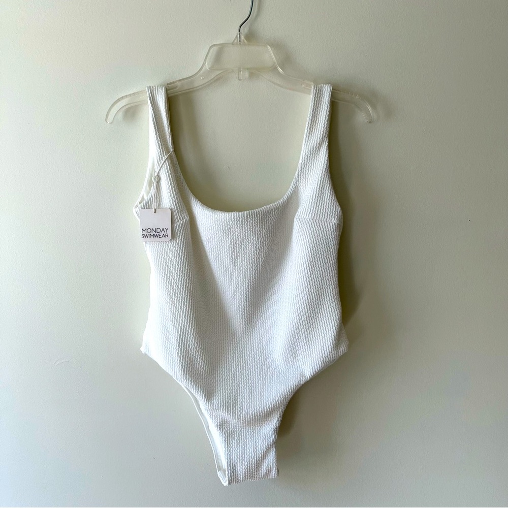 Monday Swimwear Sardinia One Piece L